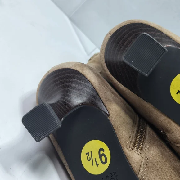 Jones New York Sonjah Tan Suede Leather Kitten Heeled Pointed Toe Boots Size 9.5 - Picture 8 of 15